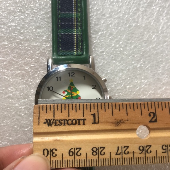 Vintage Cannes Christmas Watch with plaid strap - Picture 9 of 9